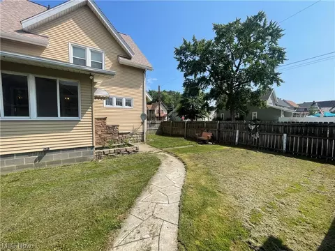 1706 W 8th St, Ashtabula, OH 44004 photo 11
