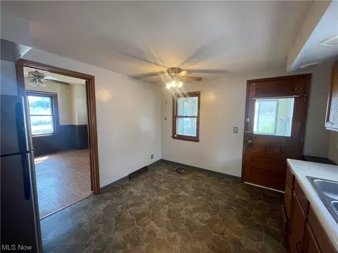 1706 W 8th St, Ashtabula, OH 44004 photo 6