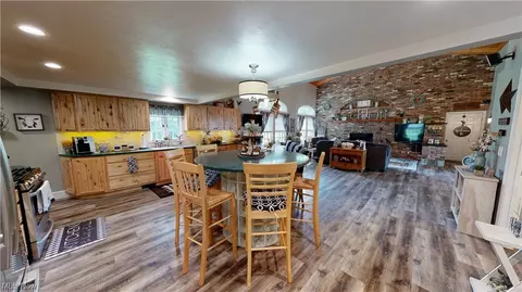 7686 Maple St, Kirtland, OH 44094 photo 9
