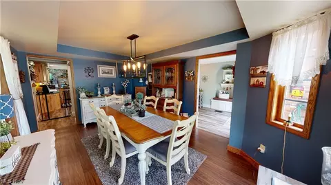 7686 Maple St, Kirtland, OH 44094 photo 4