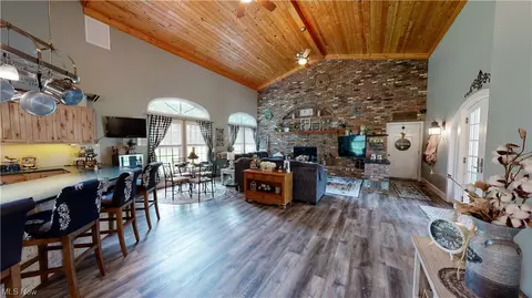 7686 Maple St, Kirtland, OH 44094 photo 10