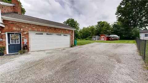 7686 Maple St, Kirtland, OH 44094 photo 29