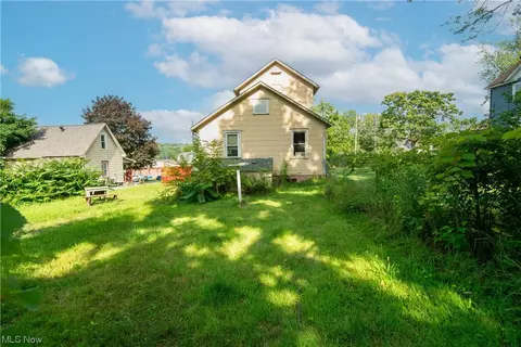 25 Reed St, Struthers, OH 44471 photo 3