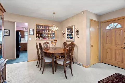 7985 Selwick Dr, Parma, OH 44129 photo 7
