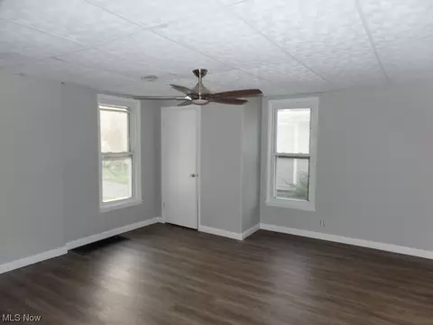 691 John St, Coshocton, OH 43812 photo 5