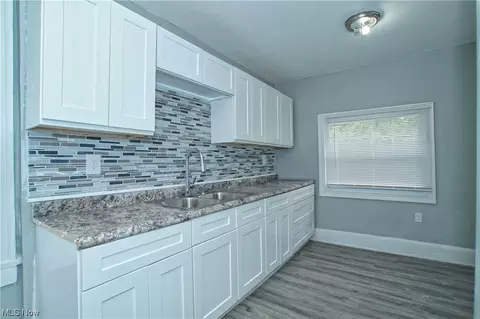 5571 Dalewood Ave, Maple Heights, OH 44137 photo 8