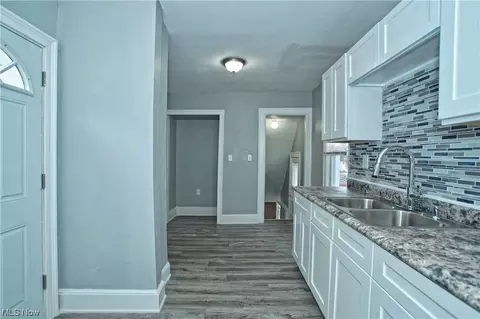 5571 Dalewood Ave, Maple Heights, OH 44137 photo 6
