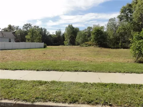 Lot 32 Whitetail Trail Ne, Canton, OH 44704
