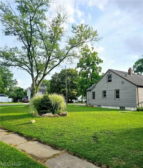 208 Fullerton Rd, Elyria, OH 44035 photo 33