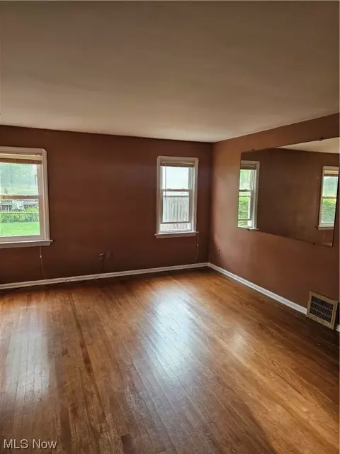 208 Fullerton Rd, Elyria, OH 44035 photo 8