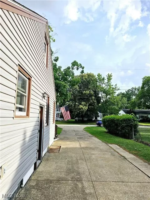 208 Fullerton Rd, Elyria, OH 44035 photo 30