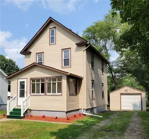 82 N State St, Rittman, OH 44270