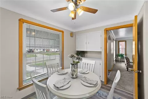 6302 Pelham Dr, Parma, OH 44129 photo 10