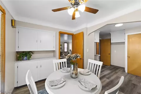 6302 Pelham Dr, Parma, OH 44129 photo 11