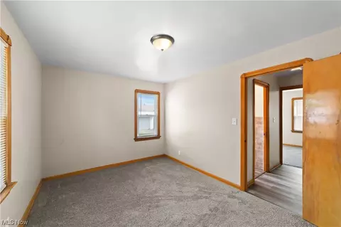 6302 Pelham Dr, Parma, OH 44129 photo 14