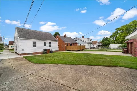 6302 Pelham Dr, Parma, OH 44129 photo 35