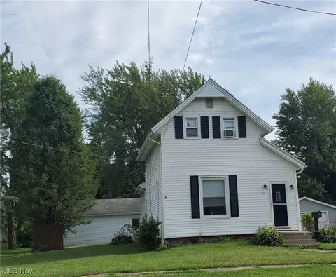 144 High St, New London, OH 44851