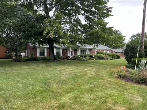 1401 Lambert St, Alliance, OH 44601