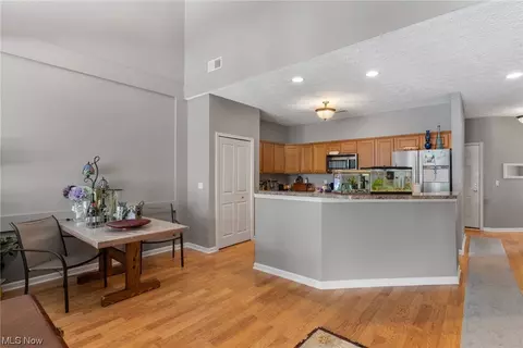 825 Robinson Dr, Lagrange, OH 44050 photo 6