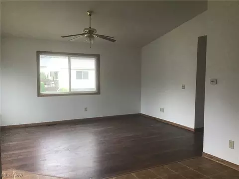 610 Koerber Ave, Akron, OH 44314 photo 4
