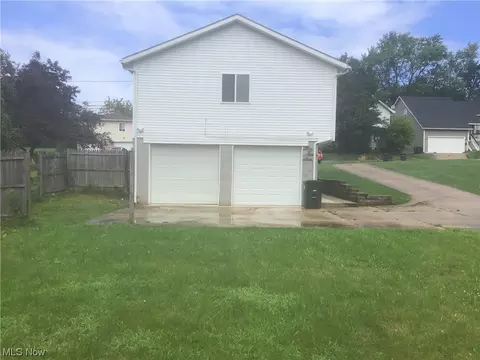 610 Koerber Ave, Akron, OH 44314 photo 3