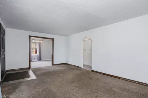 686 N 12th St, Sebring, OH 44672 photo 14