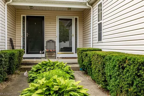 104 Meander Ln, Elyria, OH 44035 photo 3
