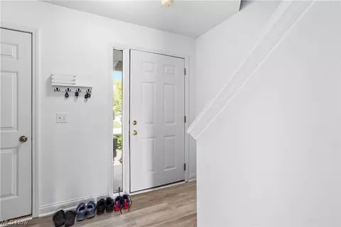 104 Meander Ln, Elyria, OH 44035 photo 5