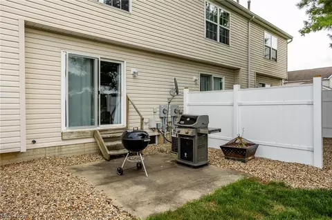 104 Meander Ln, Elyria, OH 44035 photo 30