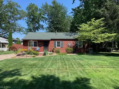 37578 Green Rd, Eastlake, OH 44095