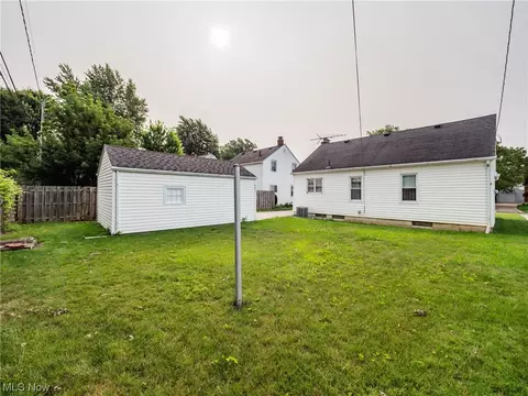 2531 S Jefferson Blvd, Lorain, OH 44052 photo 27