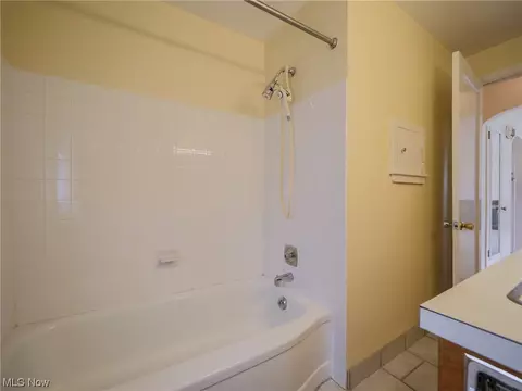 2531 S Jefferson Blvd, Lorain, OH 44052 photo 15