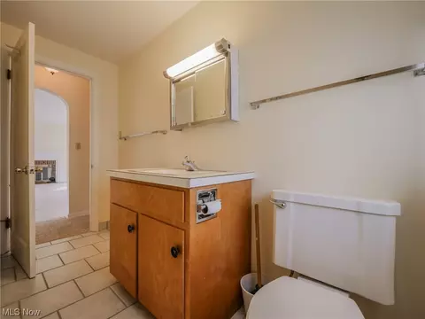 2531 S Jefferson Blvd, Lorain, OH 44052 photo 14