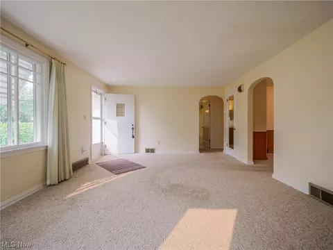 2531 S Jefferson Blvd, Lorain, OH 44052 photo 5