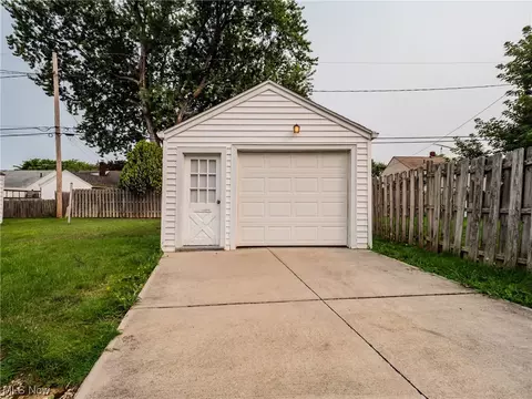 2531 S Jefferson Blvd, Lorain, OH 44052 photo 25