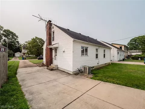 2531 S Jefferson Blvd, Lorain, OH 44052 photo 28