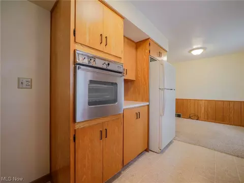 2531 S Jefferson Blvd, Lorain, OH 44052 photo 11