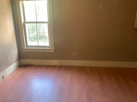 190 Beech St, Berea, OH 44017 photo 5