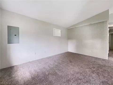 112 Brace Ave, Elyria, OH 44035 photo 7