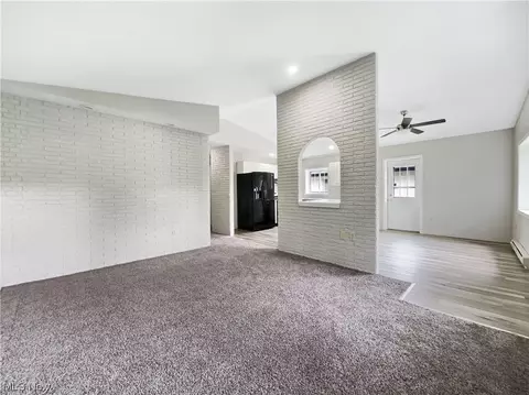 112 Brace Ave, Elyria, OH 44035 photo 8