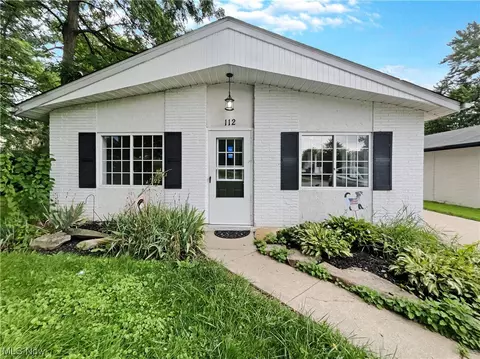 112 Brace Ave, Elyria, OH 44035
