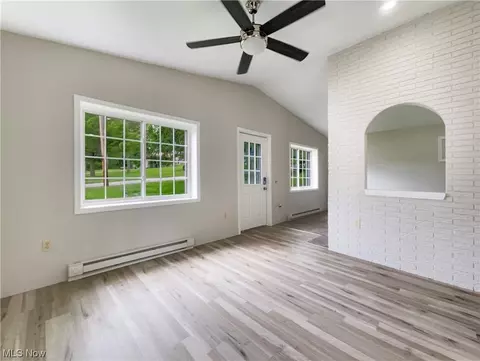 112 Brace Ave, Elyria, OH 44035 photo 6