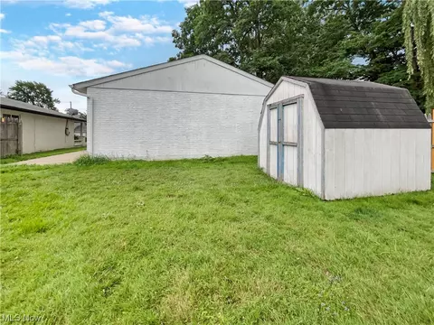 112 Brace Ave, Elyria, OH 44035 photo 28