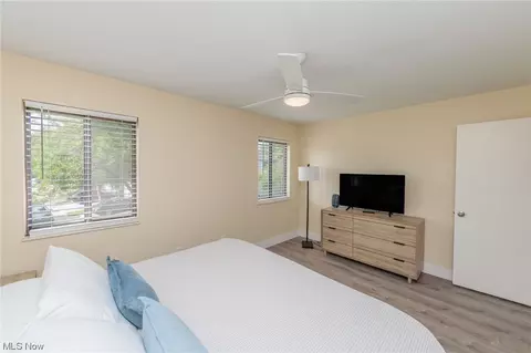5583 Summit Oval #B, Parma, OH 44134 photo 9