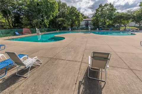 5583 Summit Oval #B, Parma, OH 44134 photo 30