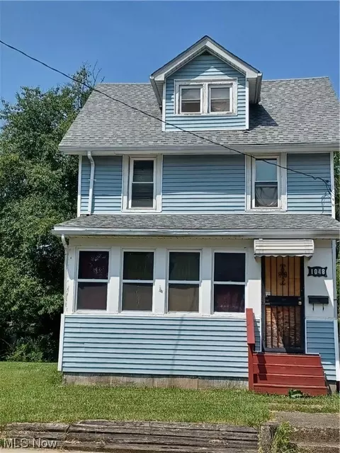 1048 Kling St, Akron, OH 44301