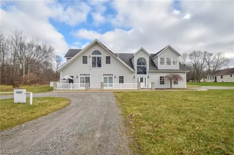 1405 NE River Rd, Lake Milton, OH 44429