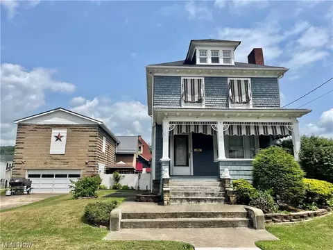 2010 Marianna St, Wellsburg, WV 26070