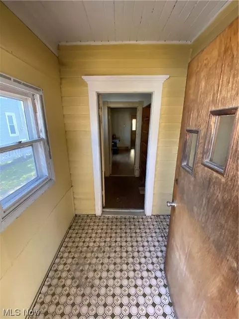 1836 E 29th St, Lorain, OH 44055 photo 9