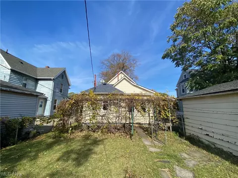 1836 E 29th St, Lorain, OH 44055 photo 7
